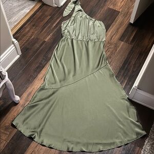 Green Asymmetrical Ruffled One-Shoulder Cocktail Dress